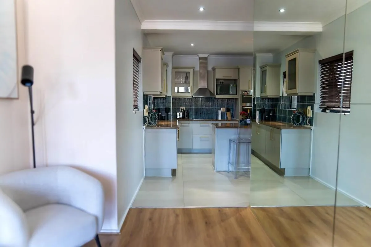 Hip Hop Villa By Legae Lux Suites Kapstadt Apartment