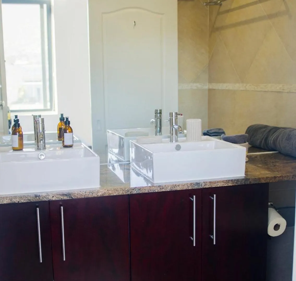Hip Hop Villa By Legae Lux Suites Kapstadt Apartment